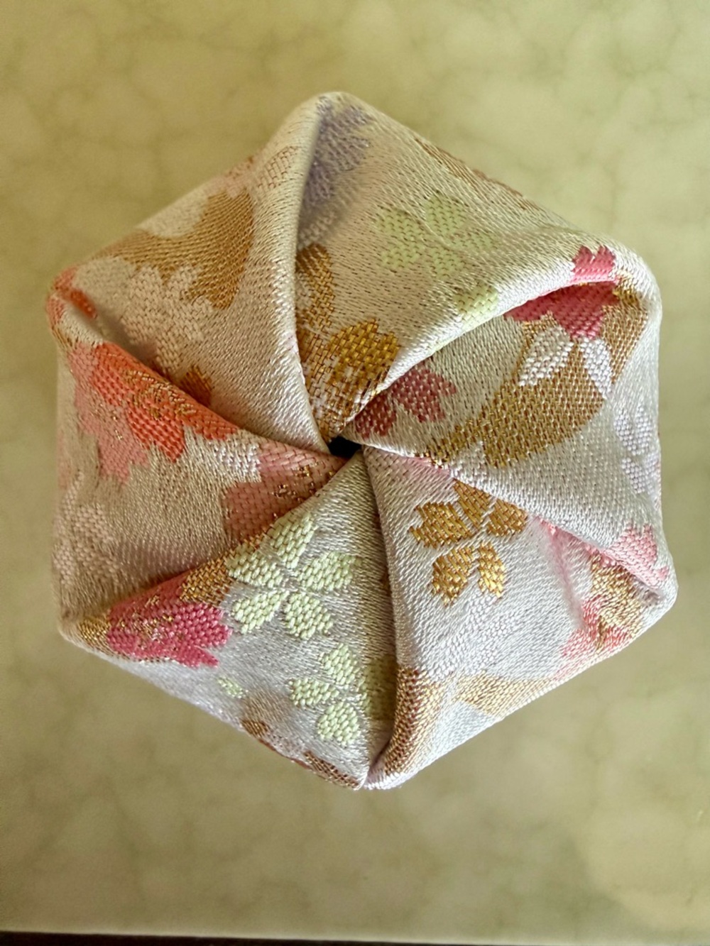 NWT Japanese Mitsukoshi Hexagon Silk Twist Box